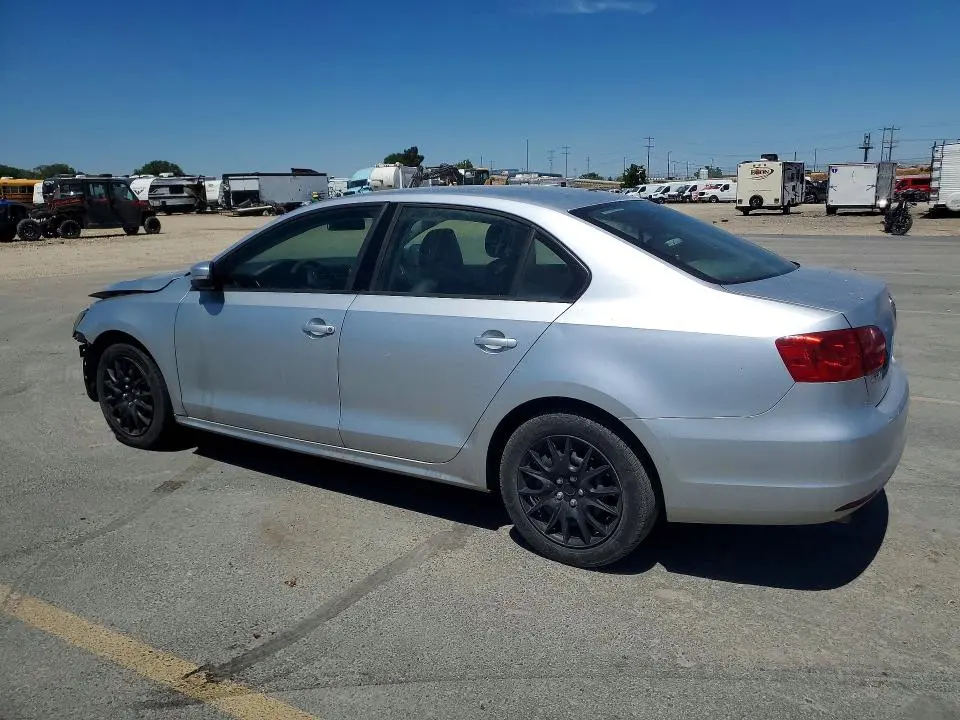 2011 VOLKSWAGEN JETTA SE  