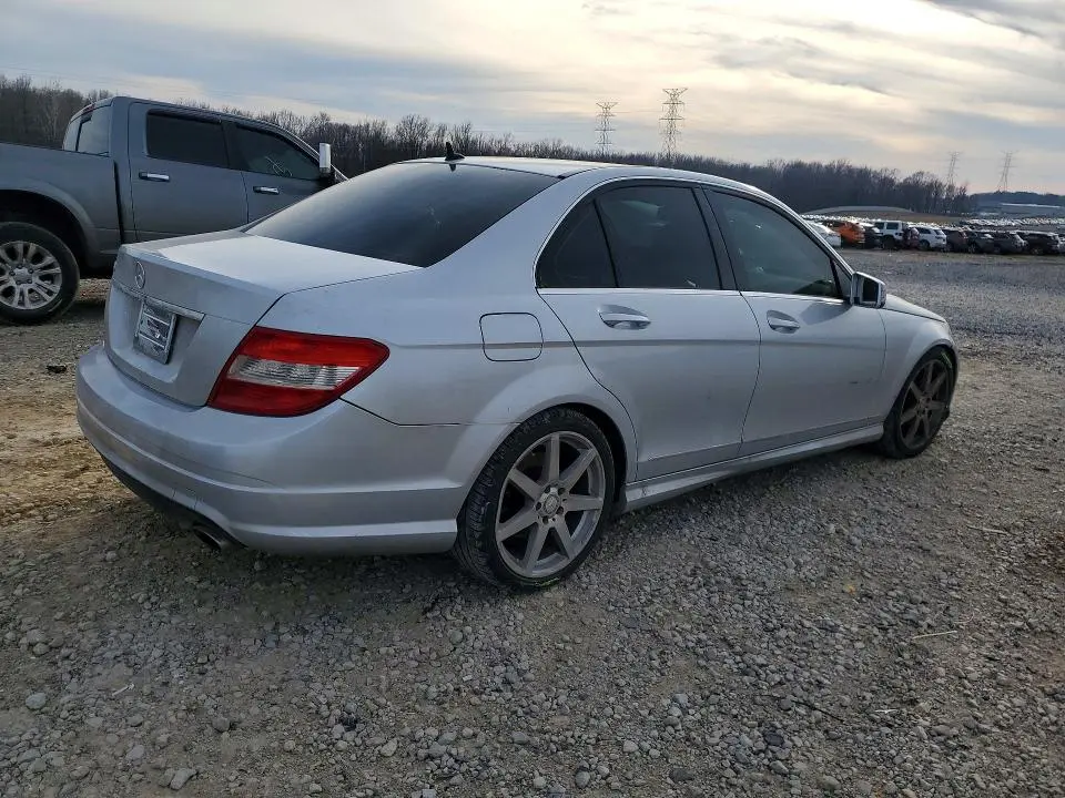 2011 MERCEDES-BENZ C 300  