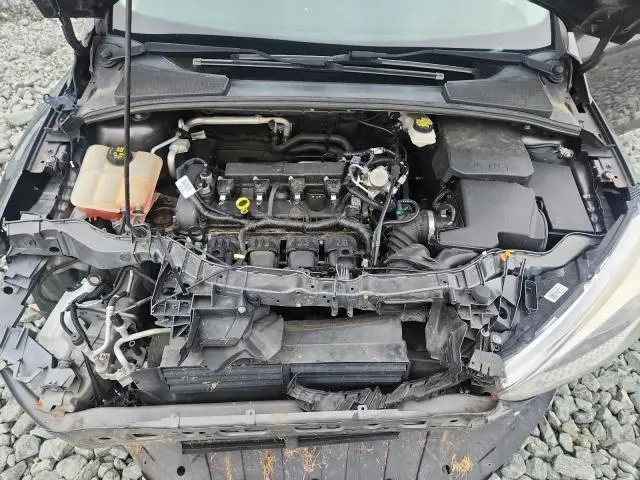 2017 FORD FOCUS SE  