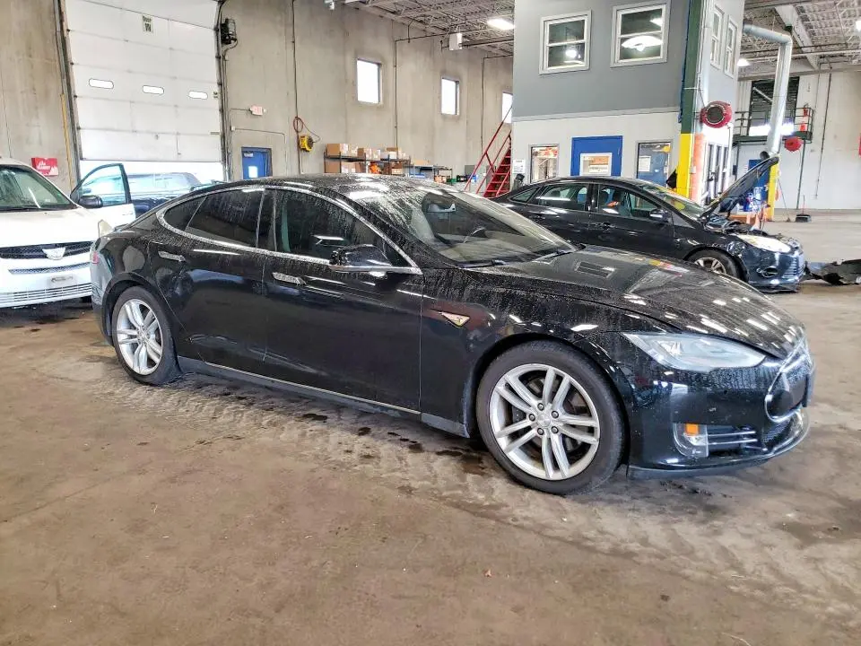 2015 TESLA MODEL S 85D  