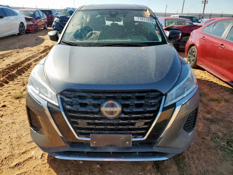 2022 NISSAN KICKS S  