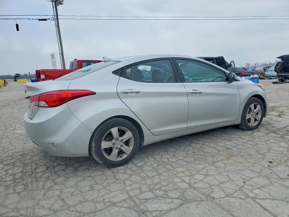 2012 HYUNDAI ELANTRA GLS  