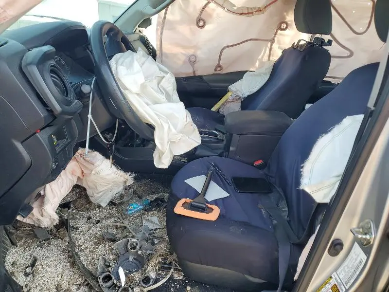 2017 TOYOTA TACOMA SR V6  