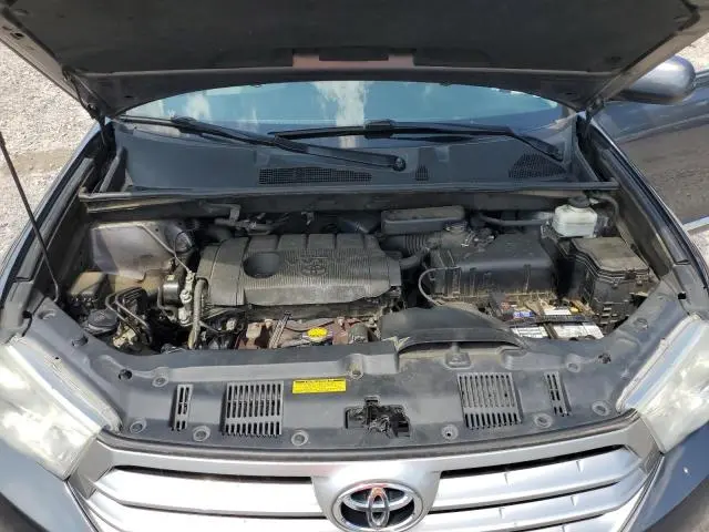 2011 TOYOTA HIGHLANDER BASE  