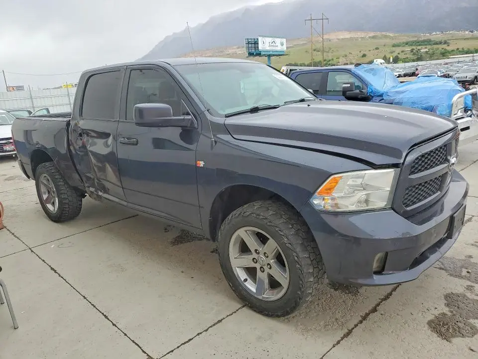 2014 RAM 1500 ST  