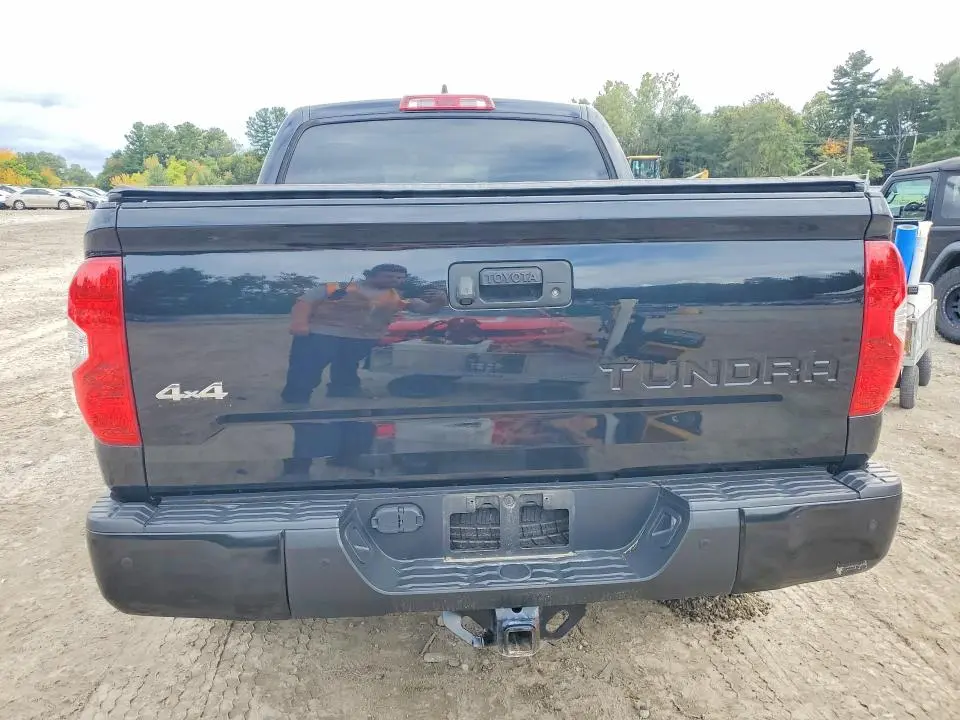 2021 TOYOTA TUNDRA SR5  