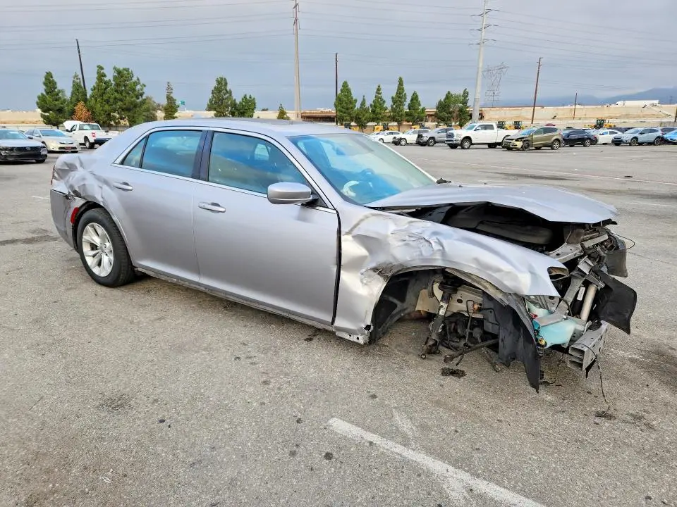 2015 CHRYSLER 300 LIMITED  