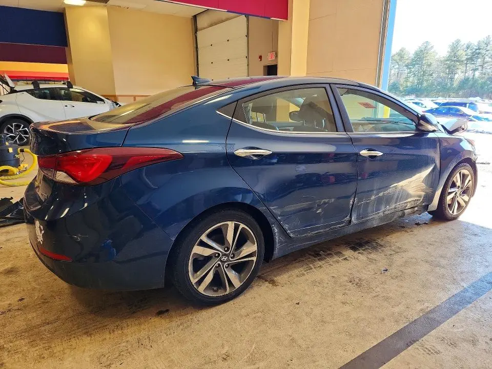 2014 HYUNDAI ELANTRA SE  