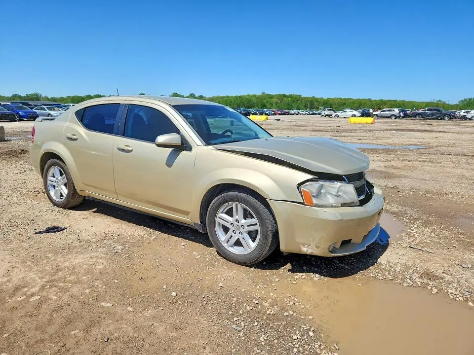2010 DODGE AVENGER R  