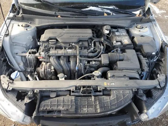 2021 HYUNDAI ELANTRA SE  