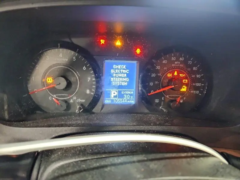 2016 TOYOTA SIENNA LE  