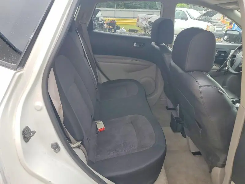 2011 NISSAN ROGUE S  