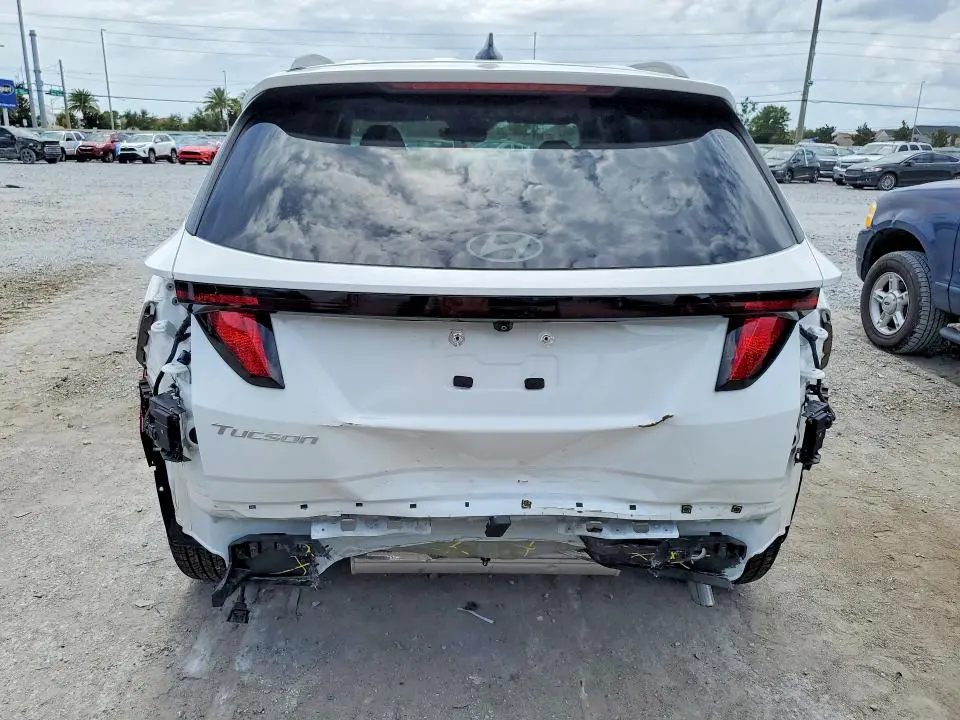 2025 HYUNDAI TUCSON SEL  