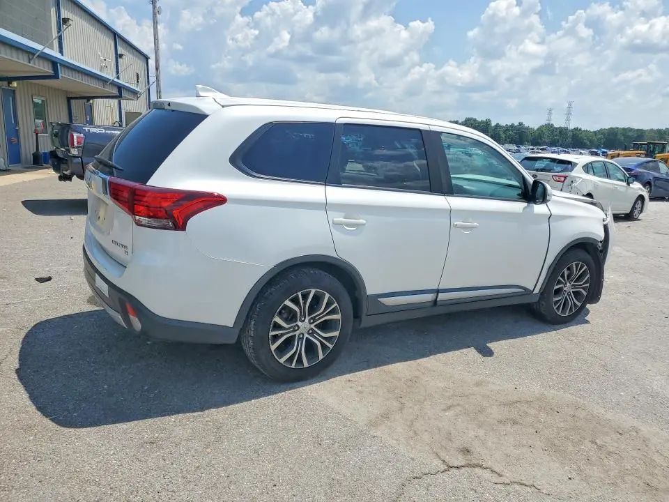 2018 MITSUBISHI OUTLANDER SE  