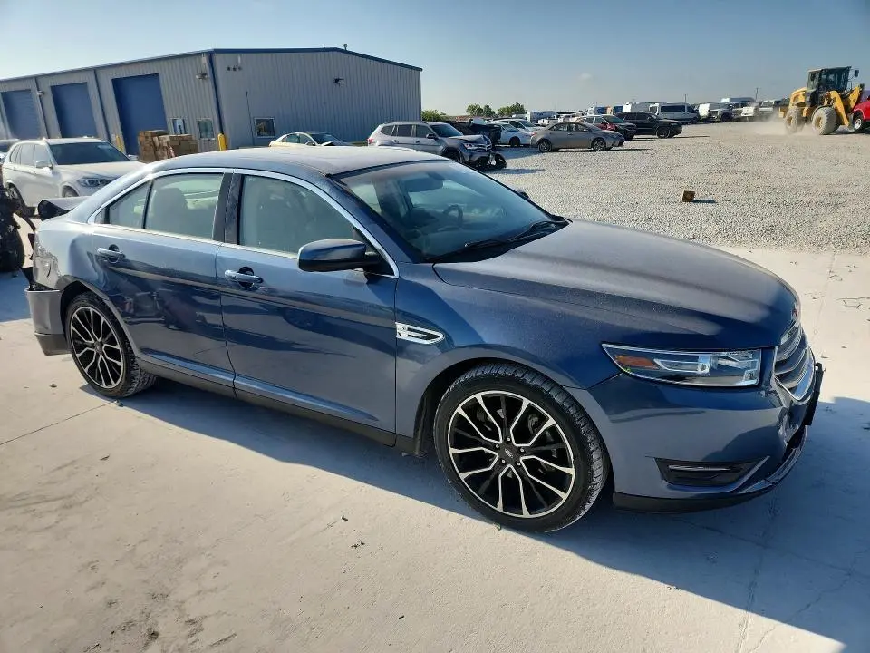 2018 FORD TAURUS SEL  