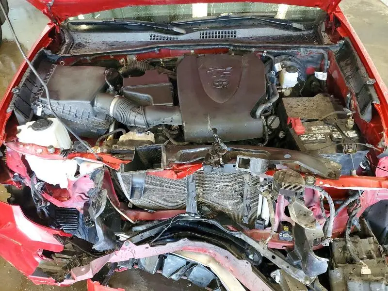 2022 TOYOTA TACOMA SR5 V6  