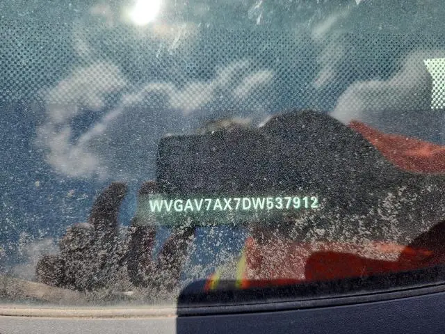 2013 VOLKSWAGEN TIGUAN S  