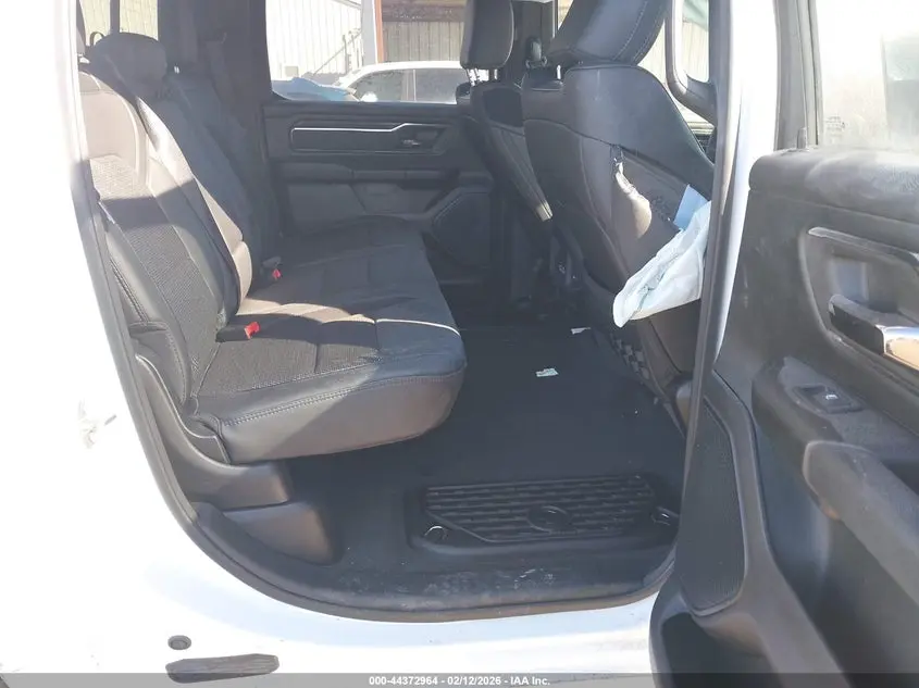 2023 RAM 1500 BIG HORN  4X4 5'7 BOX