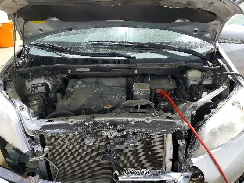 2012 TOYOTA SIENNA XLE  