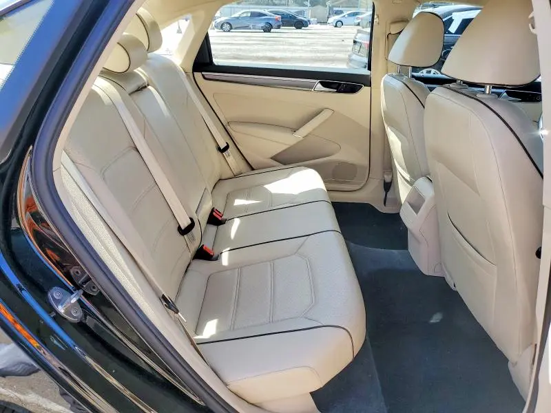 2016 VOLKSWAGEN PASSAT S  