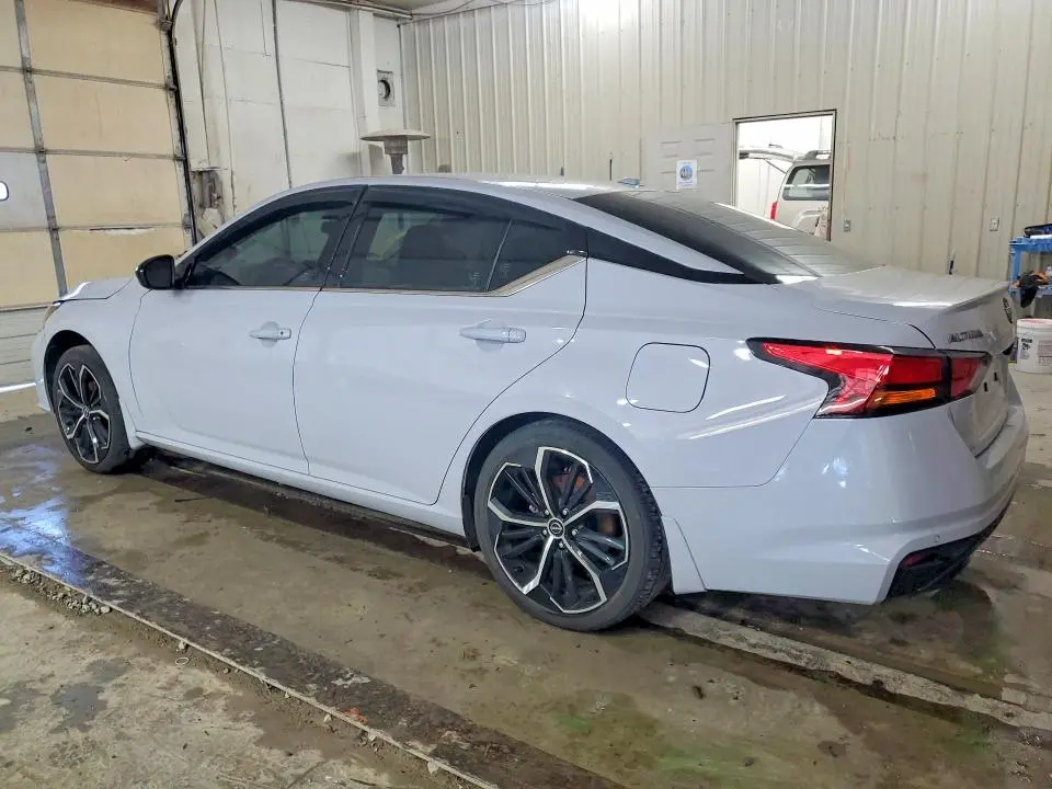 2025 NISSAN ALTIMA SR  