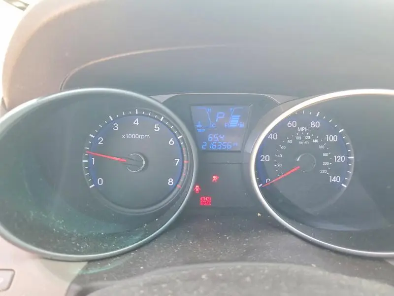 2011 HYUNDAI TUCSON GLS  