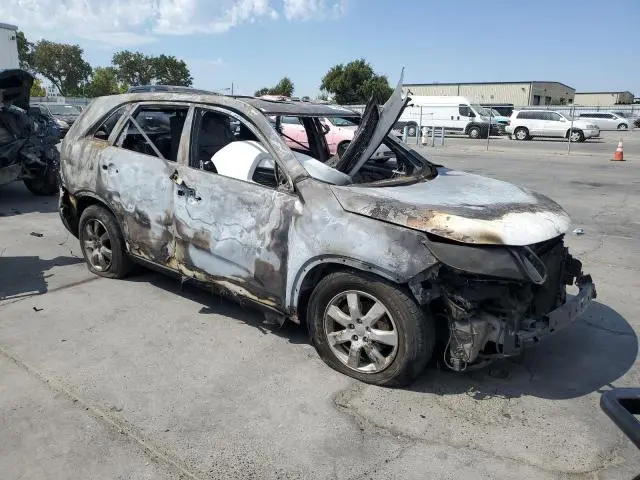 2013 KIA SORENTO LX  