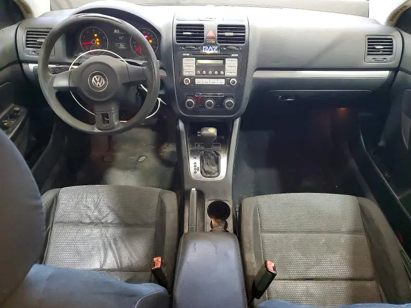 2010 VOLKSWAGEN JETTA S  
