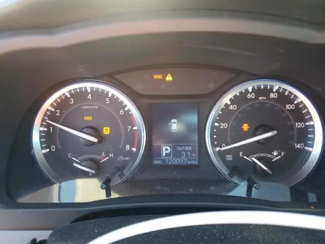 2016 TOYOTA HIGHLANDER LE