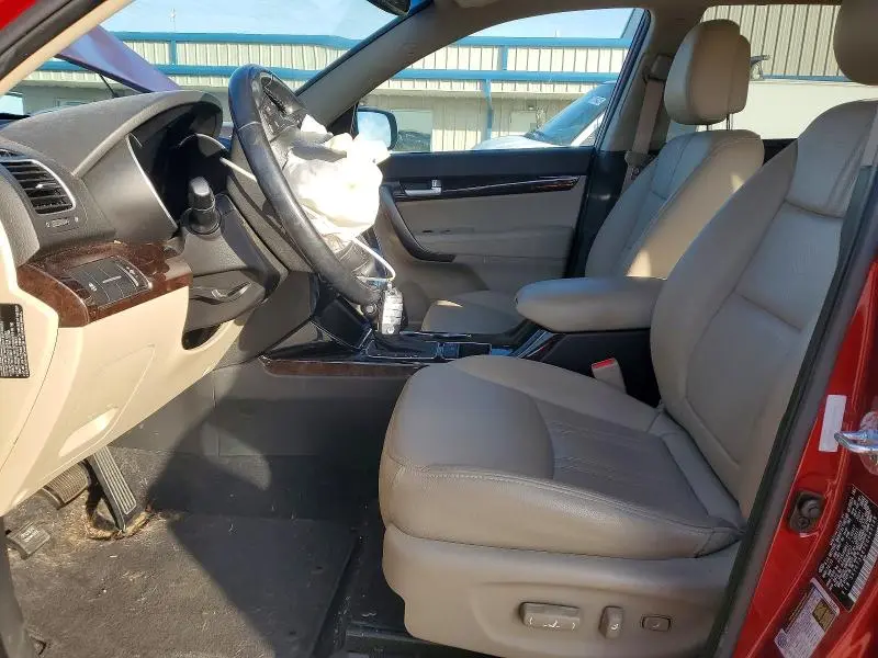 2014 KIA SORENTO LX  