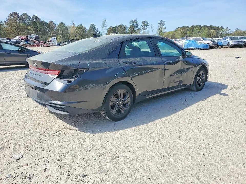 2021 HYUNDAI ELANTRA SEL  