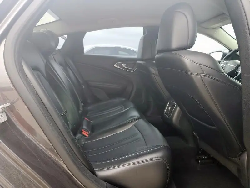 2015 CHRYSLER 200 C  