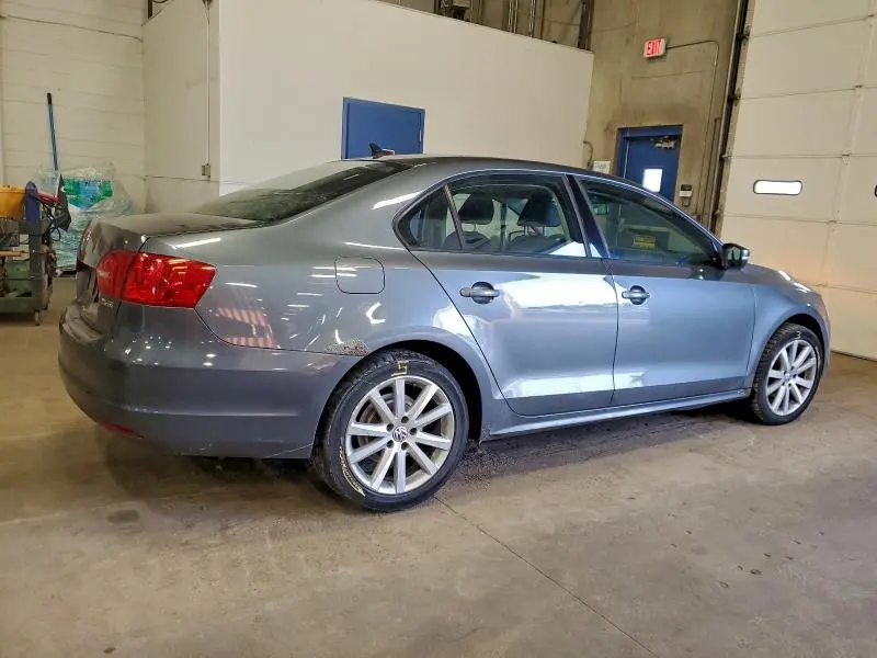 2011 VOLKSWAGEN JETTA SE  