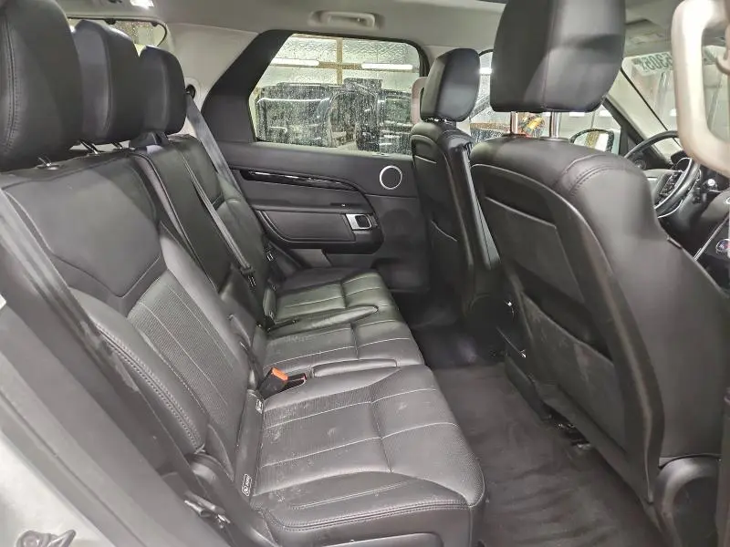 2020 LAND ROVER DISCOVERY SE  