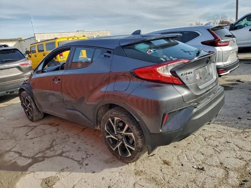 2022 TOYOTA C-HR XLE  