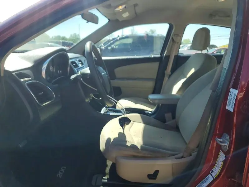 2013 CHRYSLER 200 LX  
