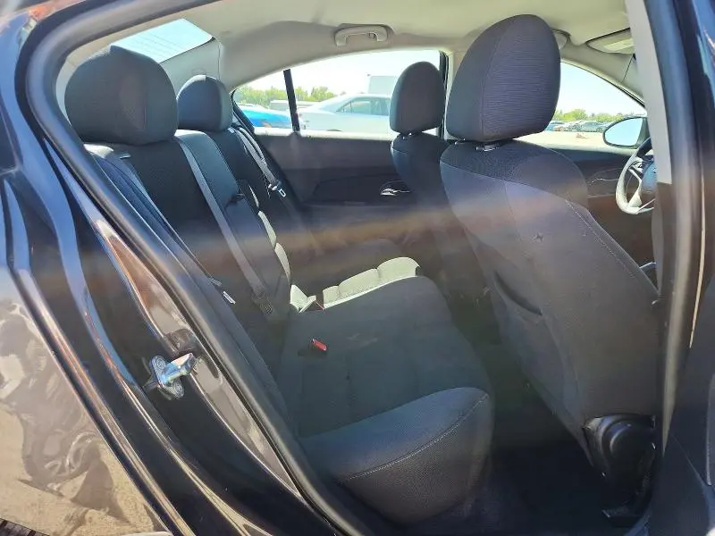 2015 CHEVROLET CRUZE LT  