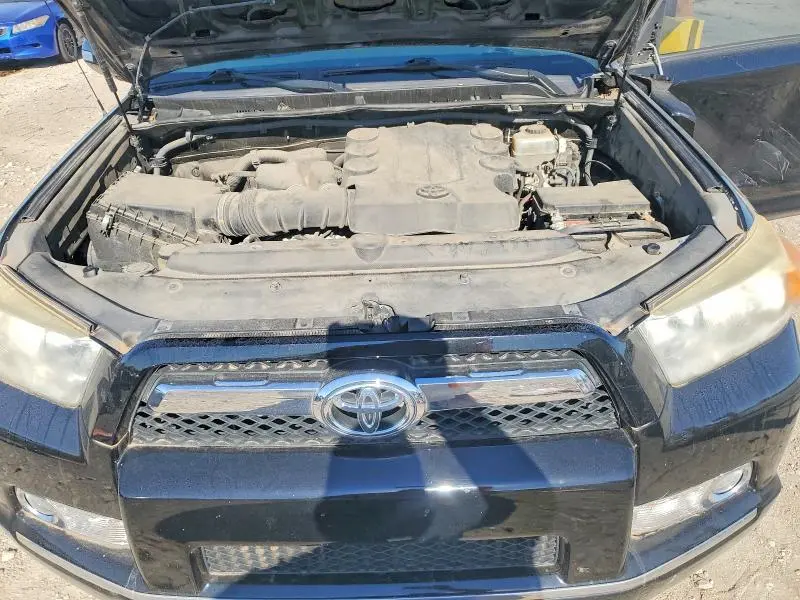 2011 TOYOTA 4RUNNER SR5  