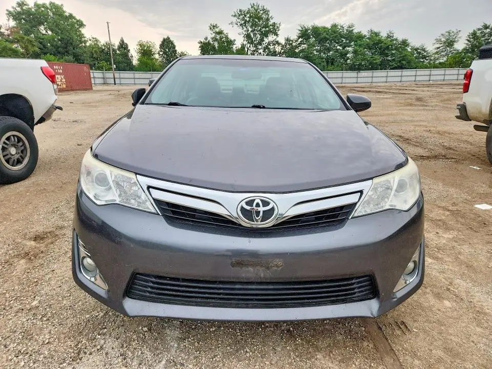 2014 TOYOTA CAMRY XLE V6  