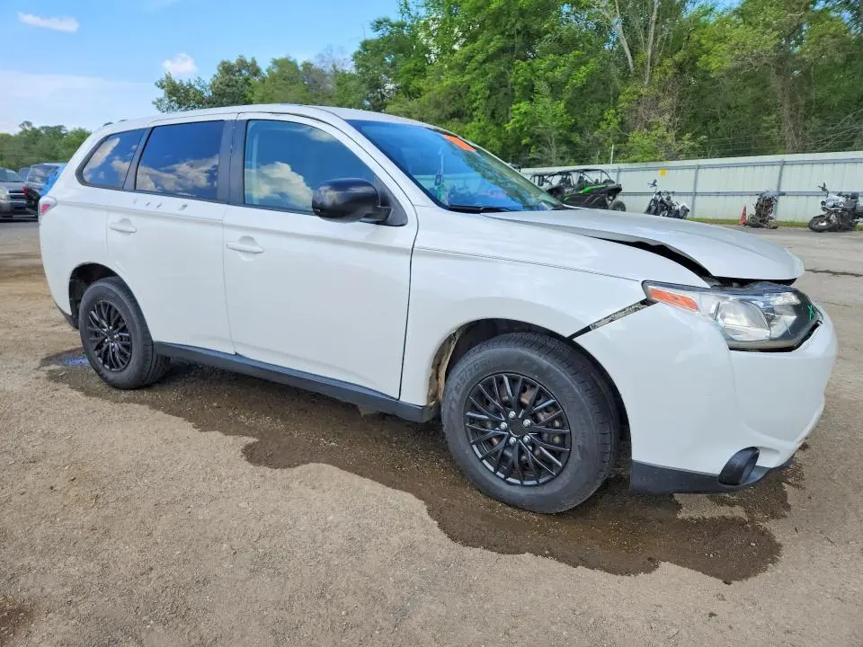 2014 MITSUBISHI OUTLANDER ES  