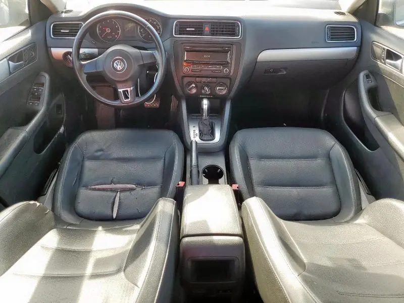 2013 VOLKSWAGEN JETTA SE  