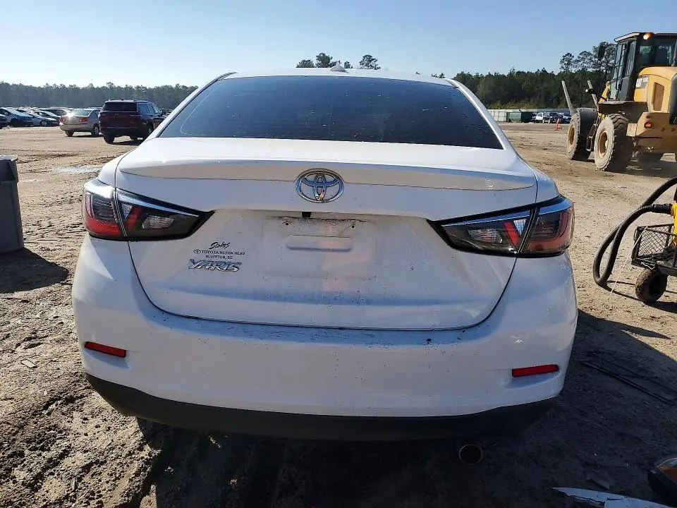 2019 TOYOTA YARIS L  