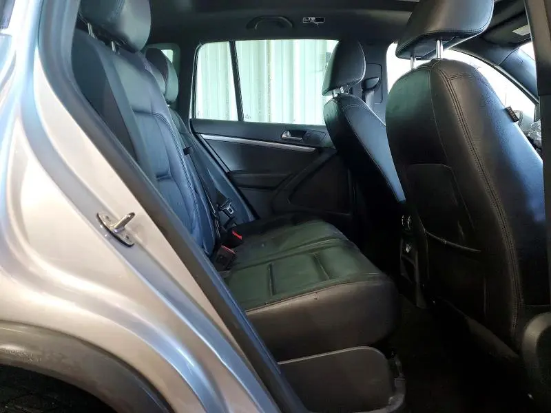 2014 VOLKSWAGEN TIGUAN S  