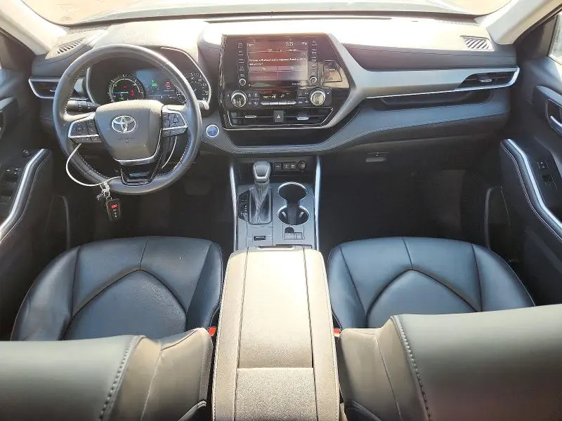 2020 TOYOTA HIGHLANDER HYBRID XLE  