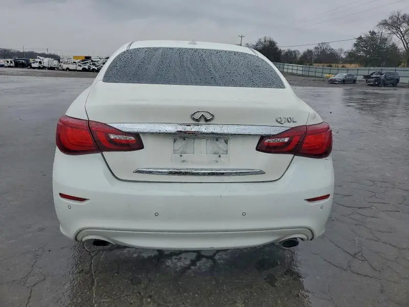 2018 INFINITI Q70L 3.7 LUXE  