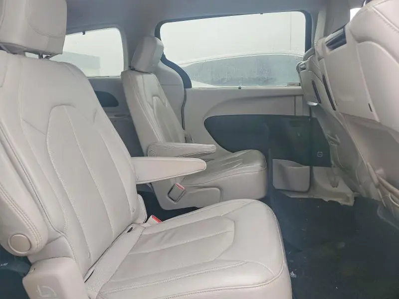 2017 CHRYSLER PACIFICA TOURING L PLUS  