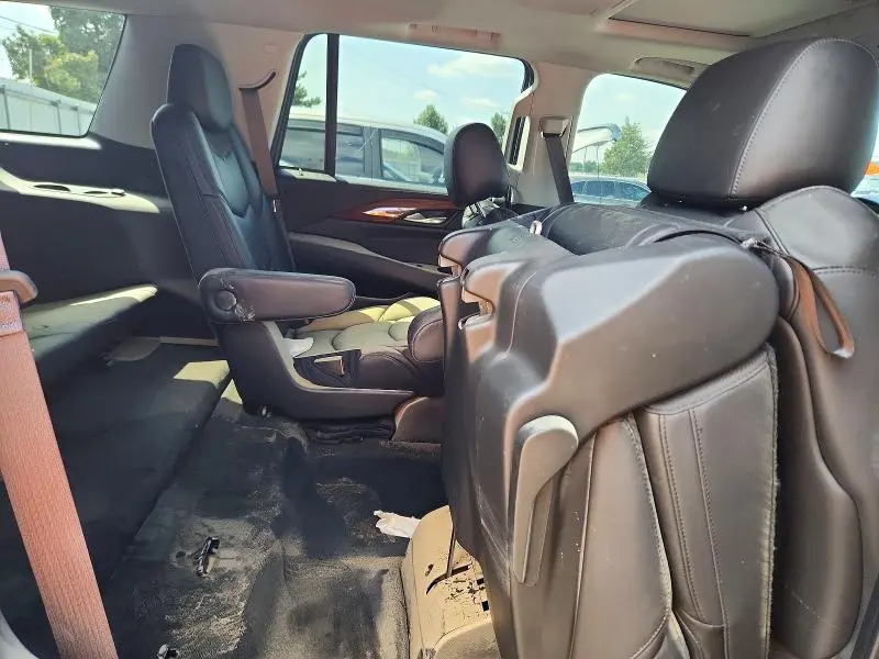 2017 CADILLAC ESCALADE LUXURY  