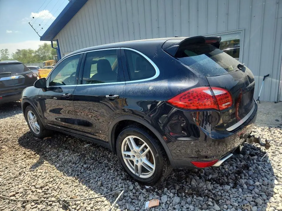 2013 PORSCHE CAYENNE   