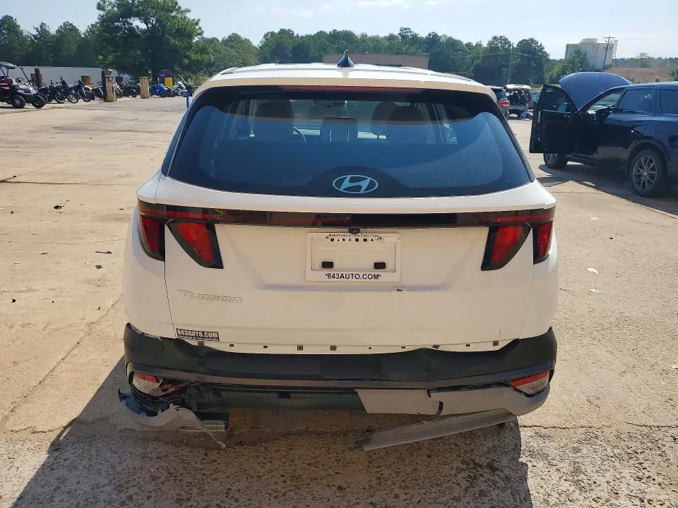 2025 HYUNDAI TUCSON SE  