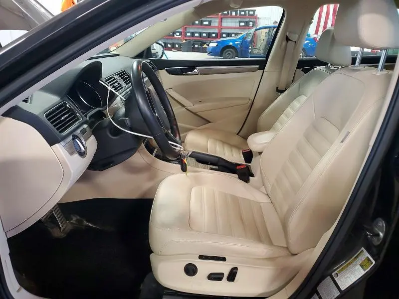 2017 VOLKSWAGEN PASSAT SEL PREMIUM  
